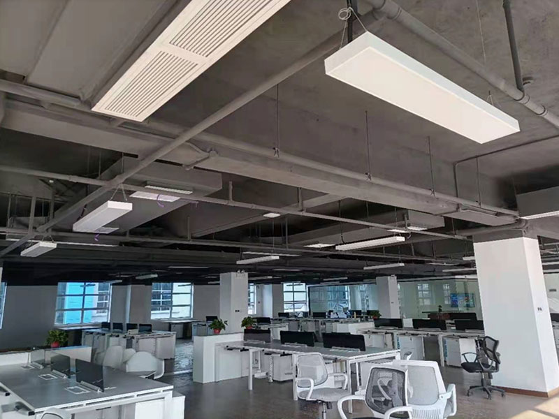 ����ĳ��ױƷ��˾�칫¥����յ���Ŀ